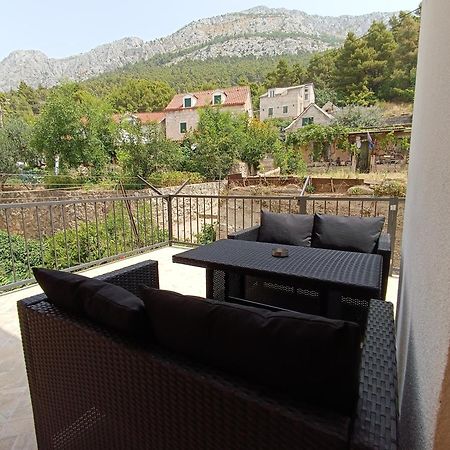 Apartment Ravnice Omiš Eksteriør bilde