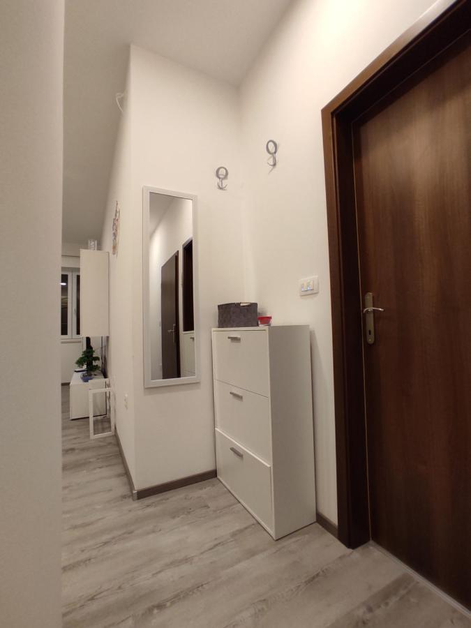 Apartment Ravnice Omiš Eksteriør bilde