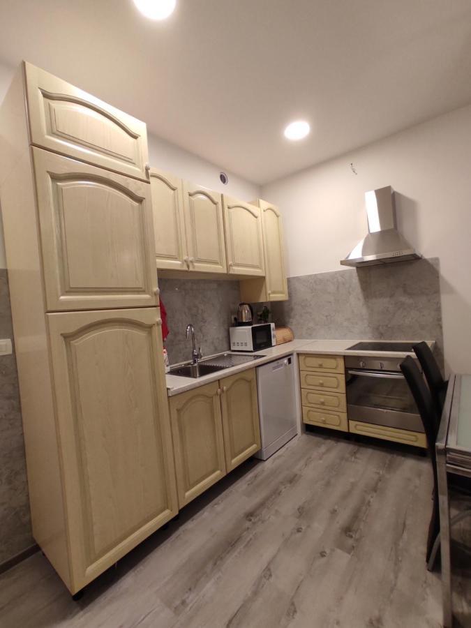 Apartment Ravnice Omiš Eksteriør bilde