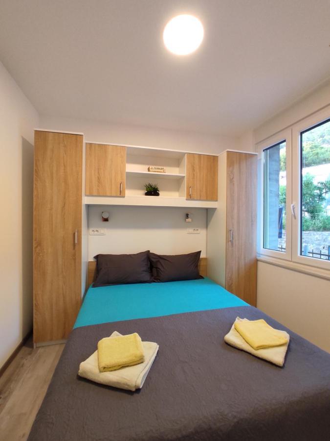 Apartment Ravnice Omiš Eksteriør bilde