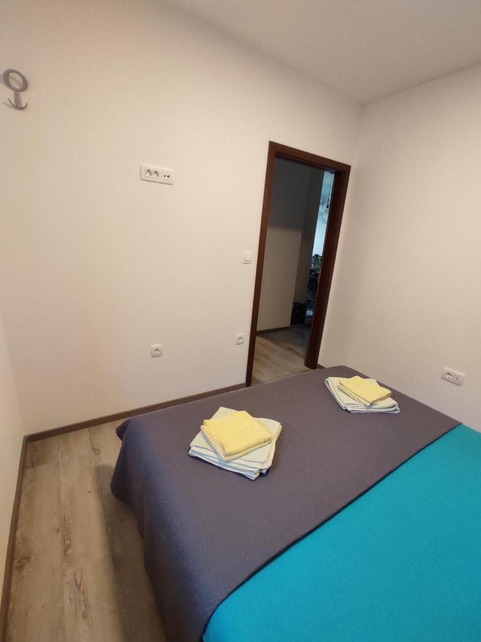 Apartment Ravnice Omiš Eksteriør bilde