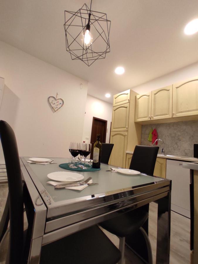 Apartment Ravnice Omiš Eksteriør bilde