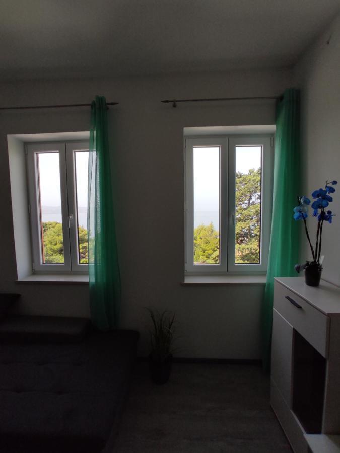 Apartment Ravnice Omiš Eksteriør bilde
