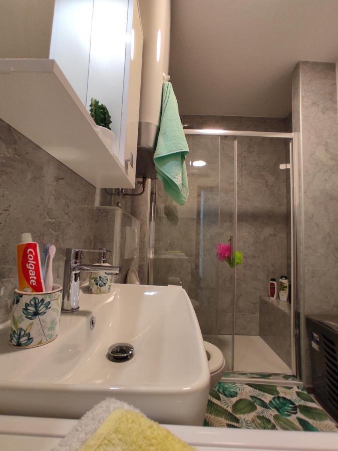 Apartment Ravnice Omiš Eksteriør bilde