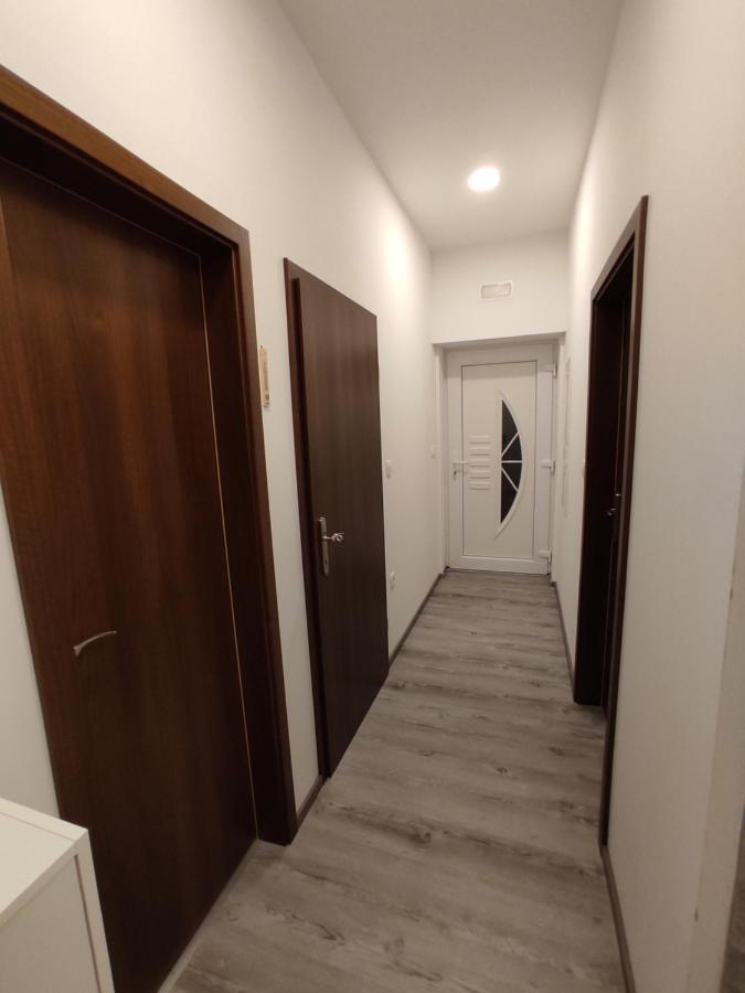 Apartment Ravnice Omiš Eksteriør bilde