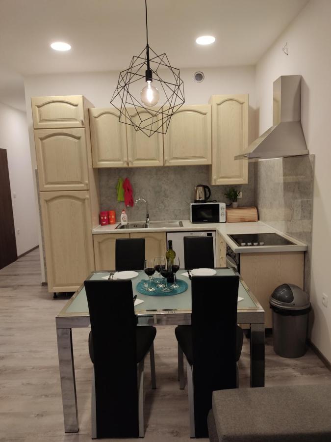 Apartment Ravnice Omiš Eksteriør bilde