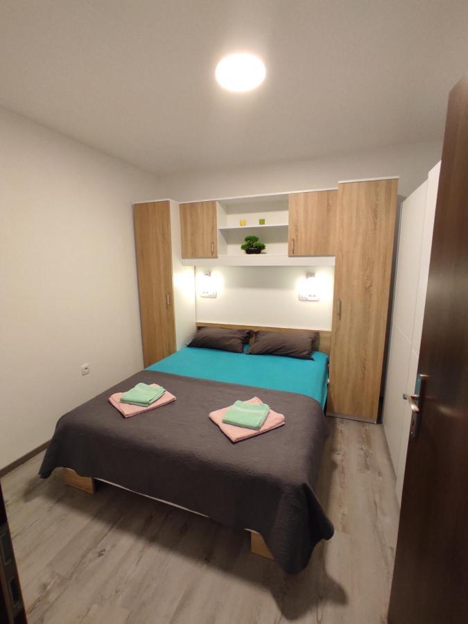 Apartment Ravnice Omiš Eksteriør bilde
