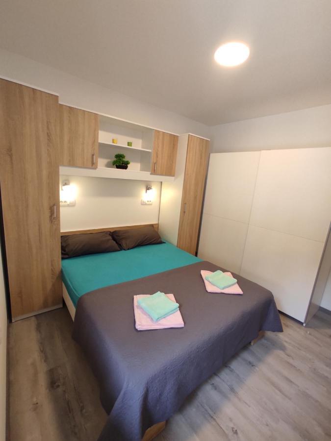 Apartment Ravnice Omiš Eksteriør bilde
