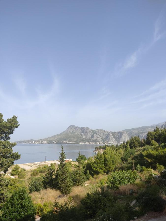 Apartment Ravnice Omiš Eksteriør bilde